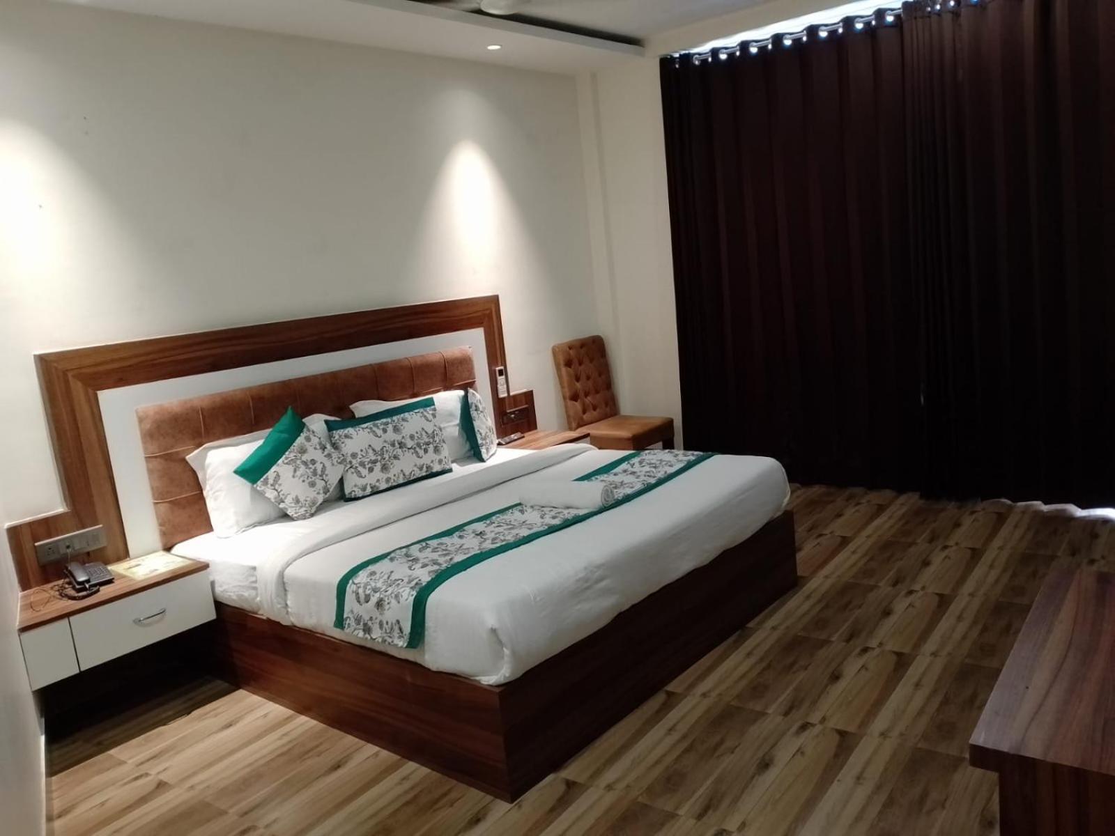 Hotel White House 350 Mtr From Golden Temple Amritsar Extérieur photo