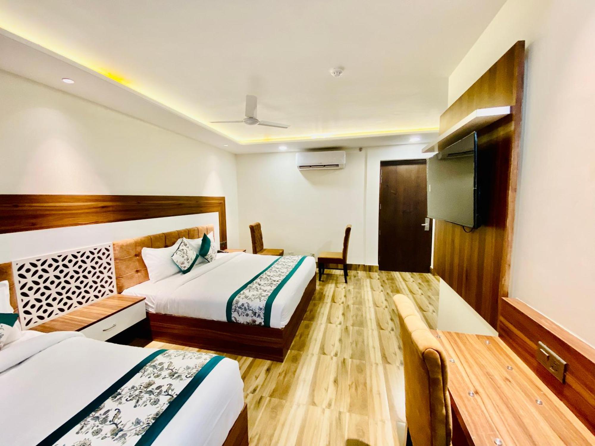 Hotel White House 350 Mtr From Golden Temple Amritsar Extérieur photo