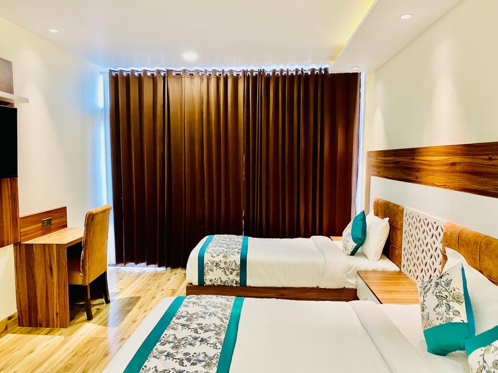 Hotel White House 350 Mtr From Golden Temple Amritsar Extérieur photo