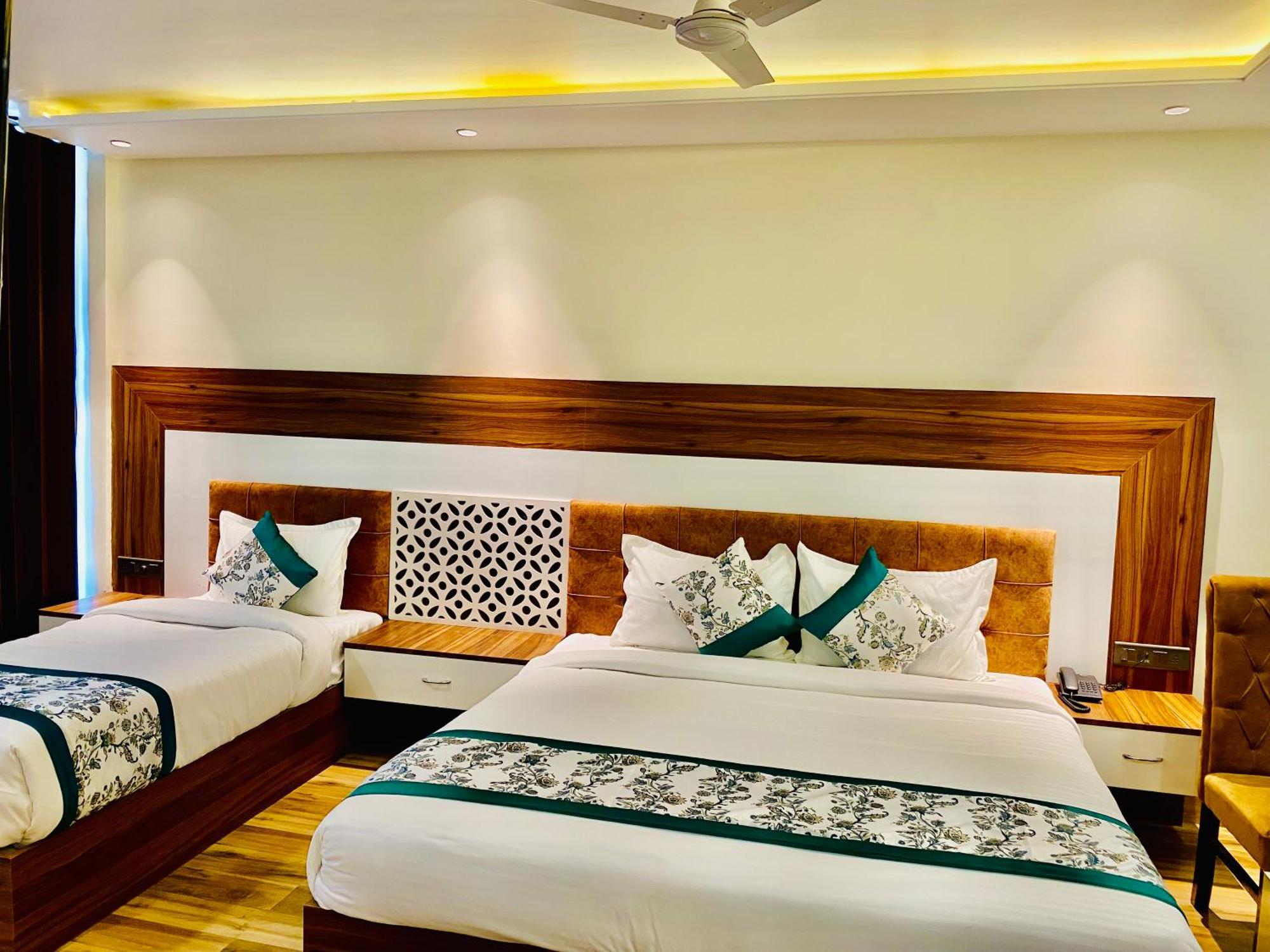 Hotel White House 350 Mtr From Golden Temple Amritsar Extérieur photo