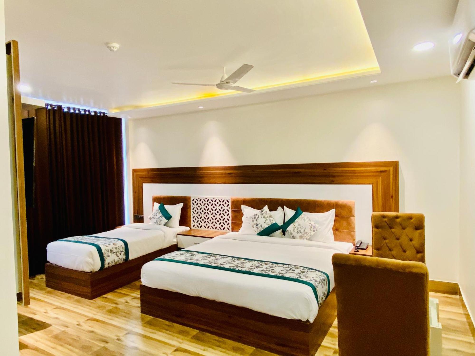 Hotel White House 350 Mtr From Golden Temple Amritsar Extérieur photo