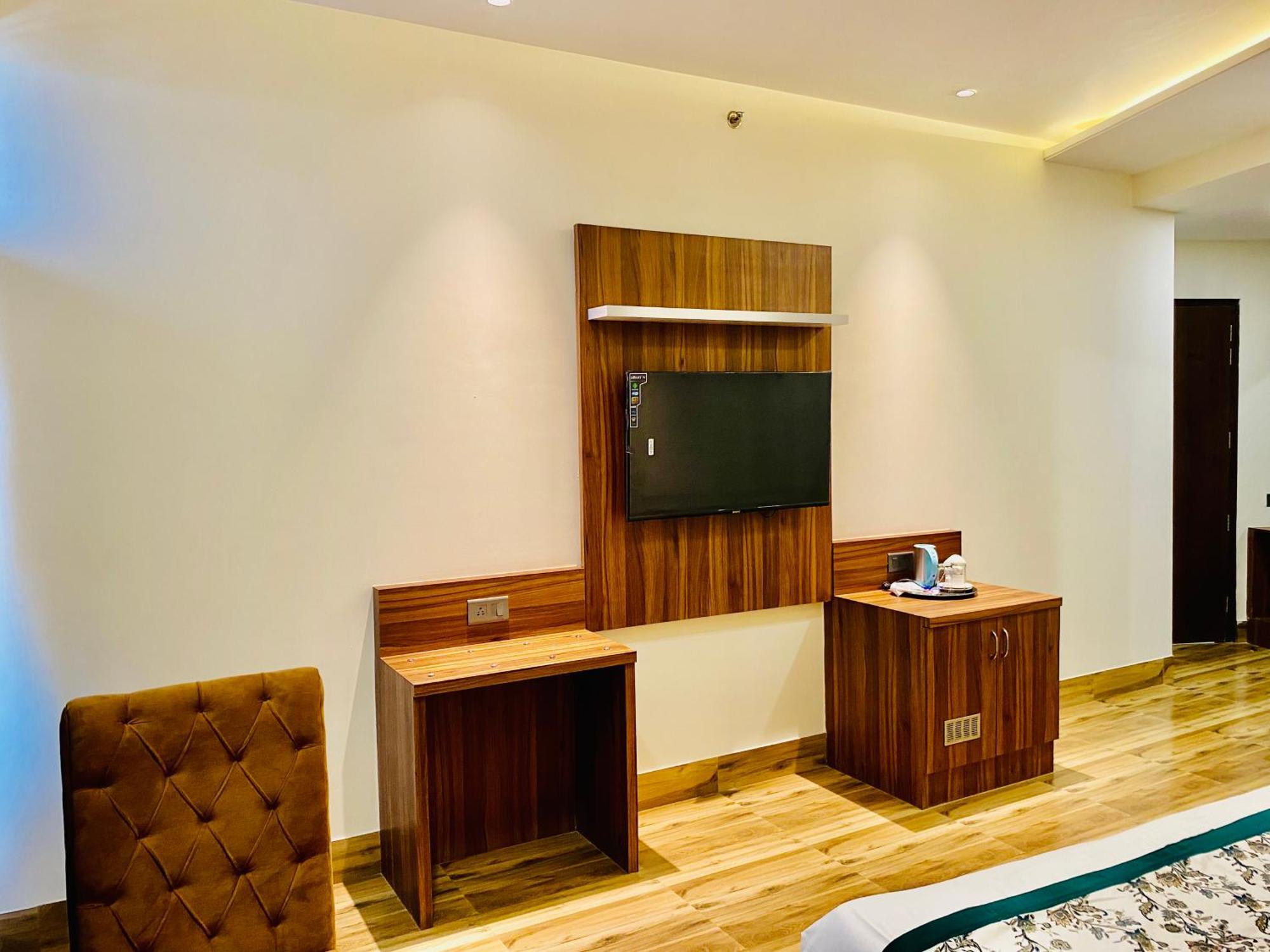 Hotel White House 350 Mtr From Golden Temple Amritsar Extérieur photo